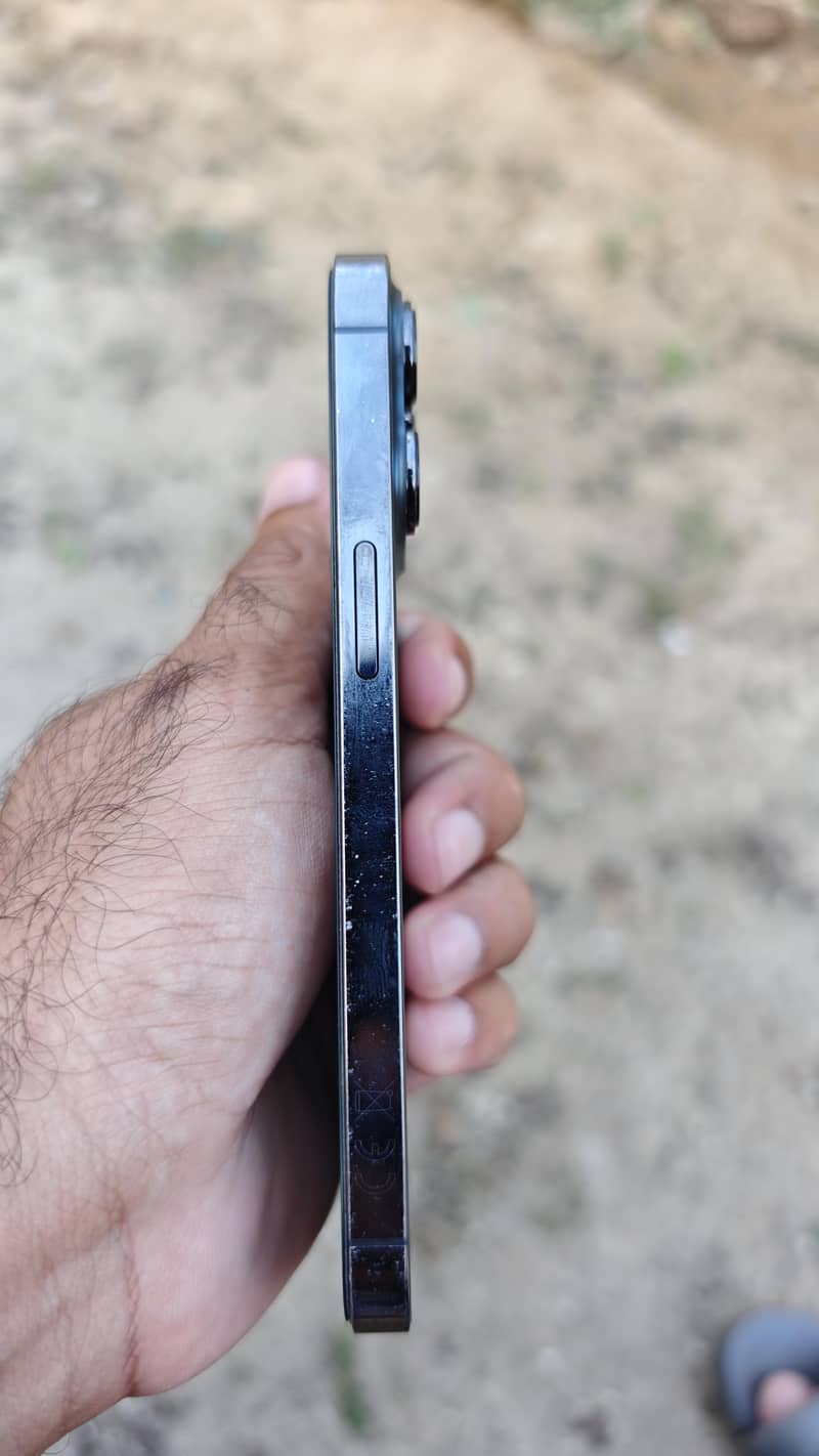 Apple iPhone 13 Pro 1