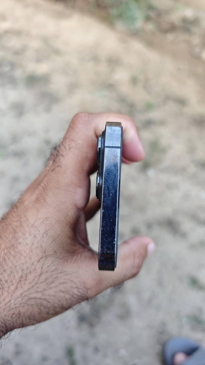 Apple iPhone 13 Pro 6