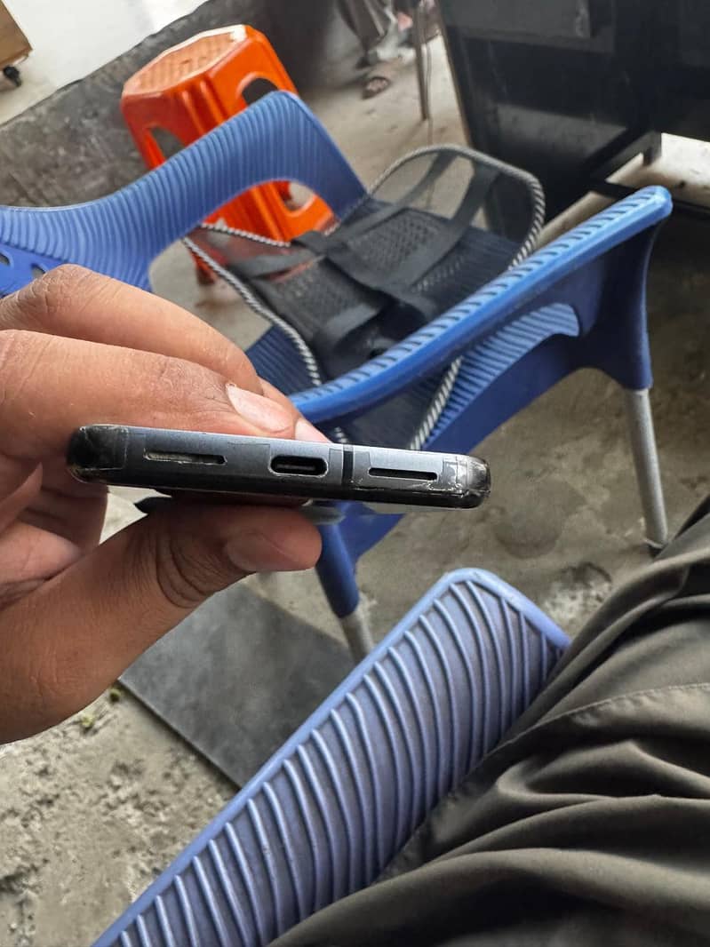 Google Pixel 8 3