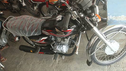 Honda,125,,,2023 model 2024 ka stker may Tyre new All ok