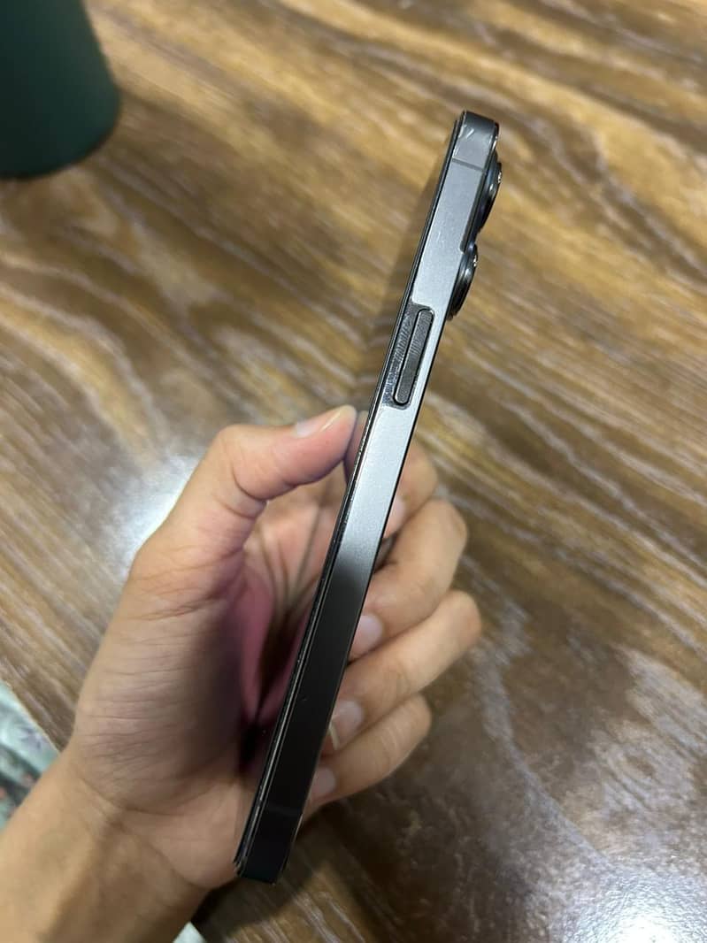 Apple iPhone 13 Pro 1