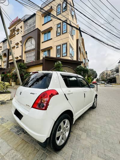 Suzuki Swift 2010 DLX