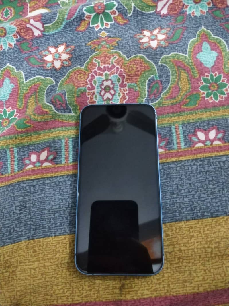 Apple iPhone 13 2