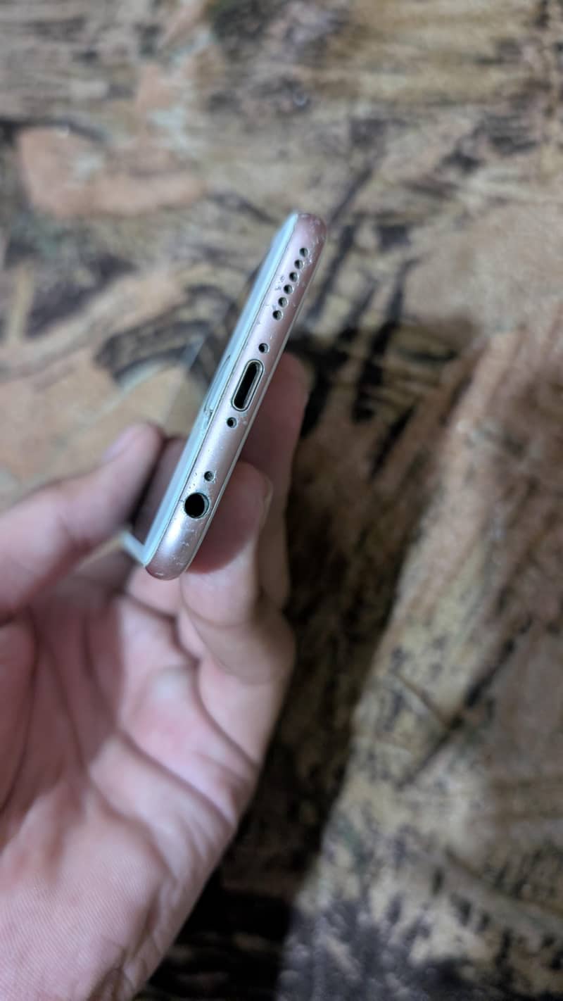 Apple iPhone 6S 3