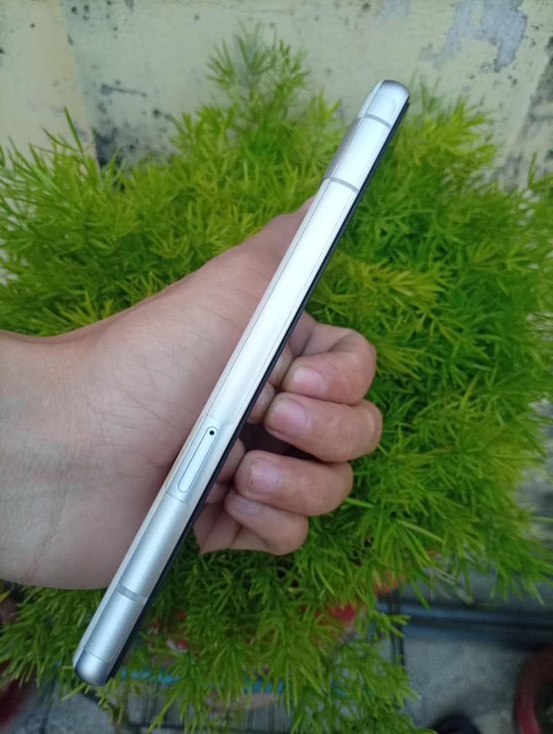 Google Pixel 7a 2