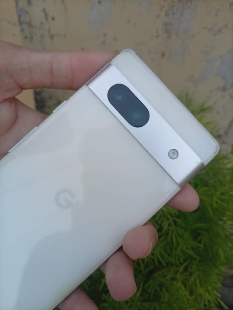 Google Pixel 7a 4