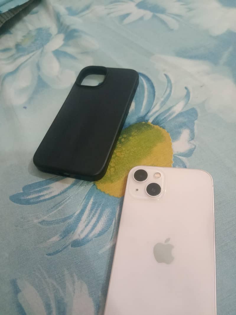 Apple iPhone 13 6