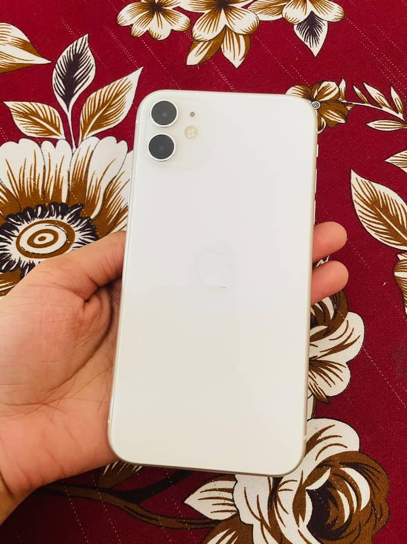 Apple iPhone 11 7