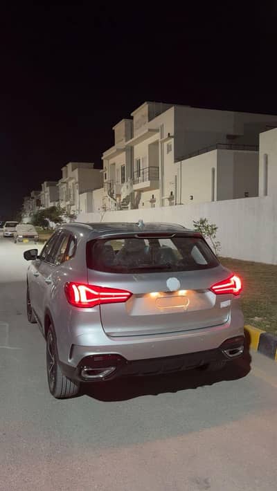 MG HS 2025