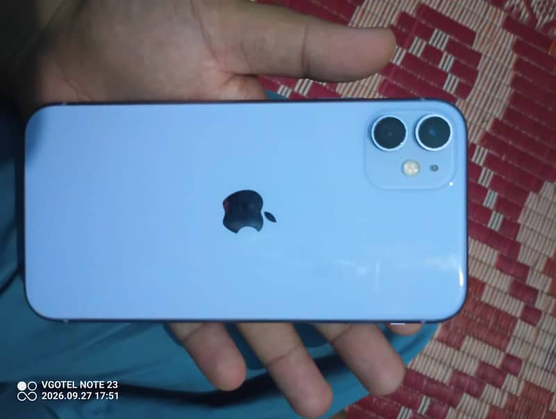 Apple iPhone 11 0