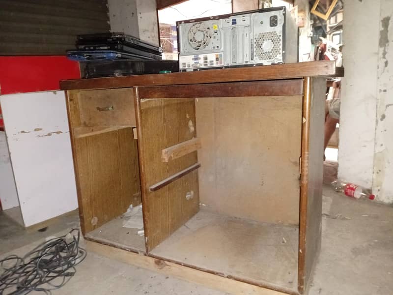 Bardana Rack Computer Tables 1