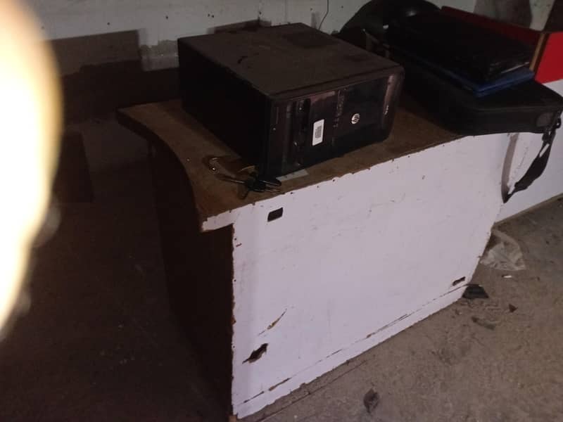 Bardana Rack Computer Tables 2