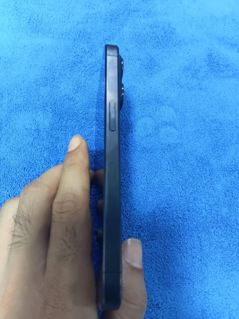 Apple iPhone 15 Pro 1