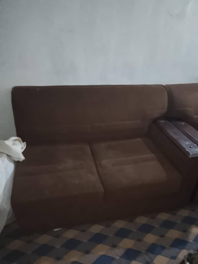 4,sofa sed good question 1