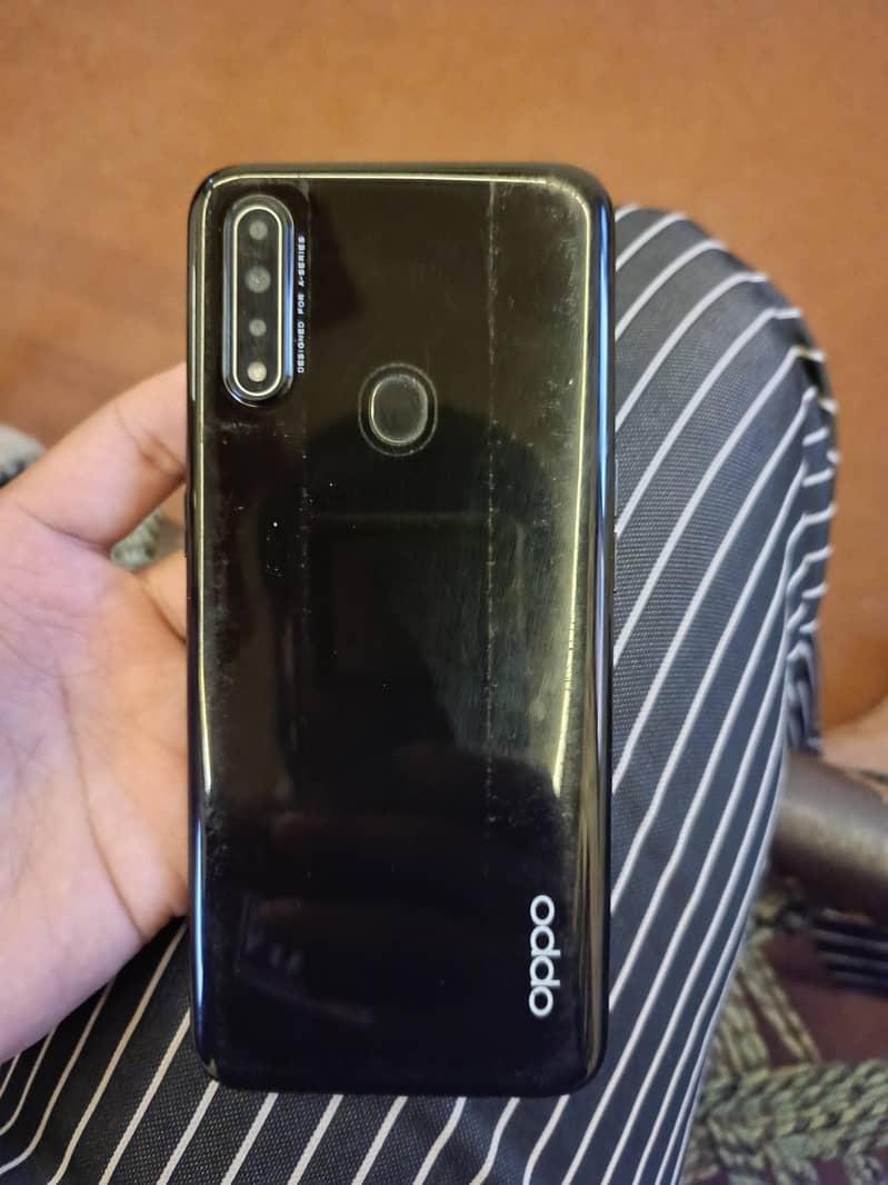 OPPO A31 0