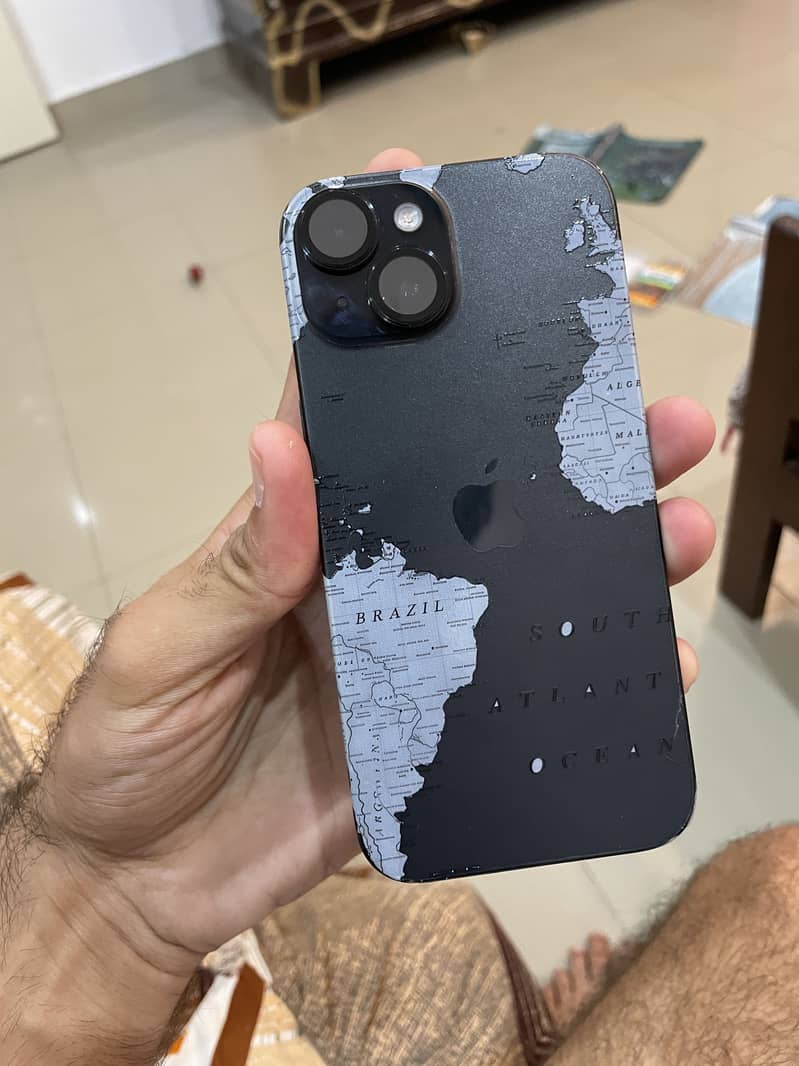Apple iPhone 15 4