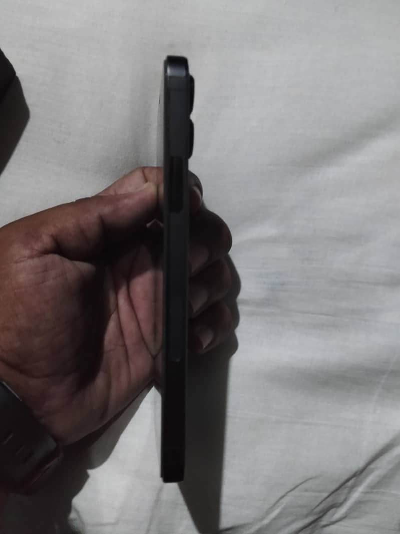 Apple iPhone 12 Pro 2