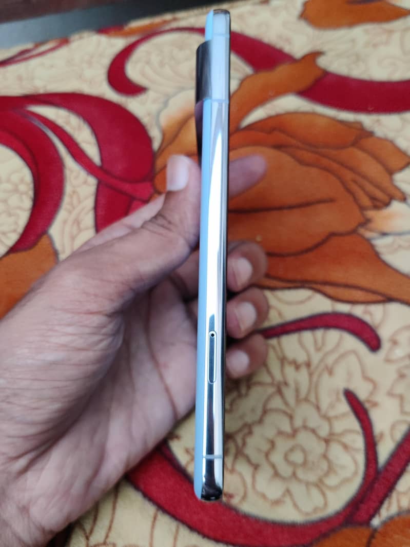 Google Pixel 8 Pro 4