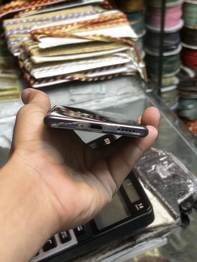 Vivo V40