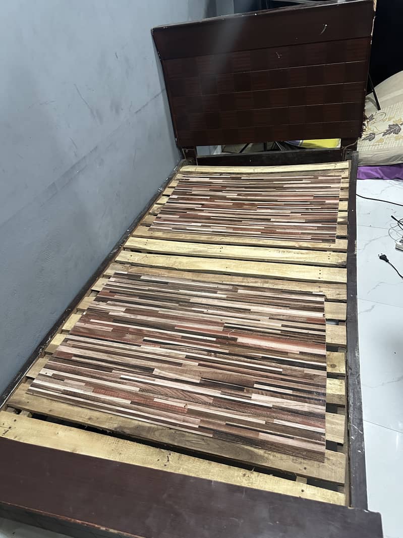 Single Bed-Read description 0