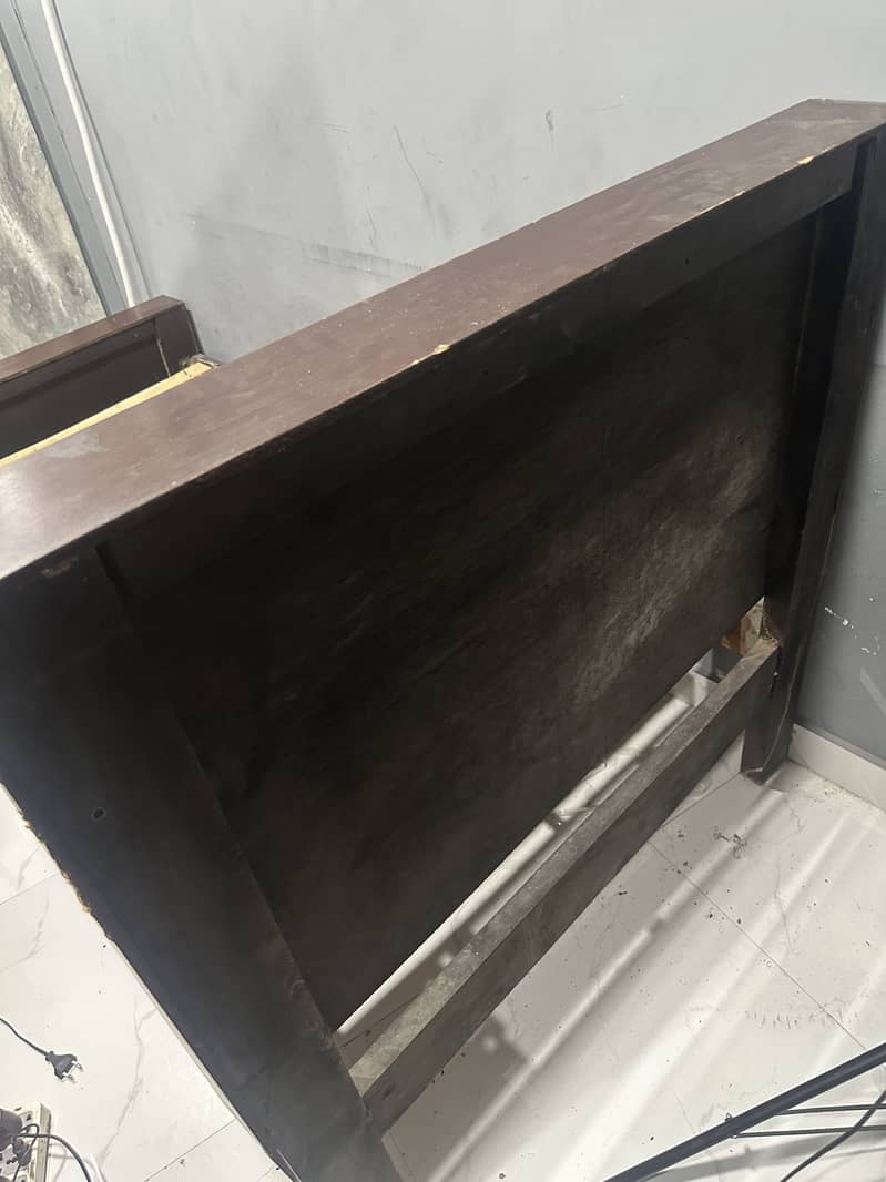 Single Bed-Read description 1