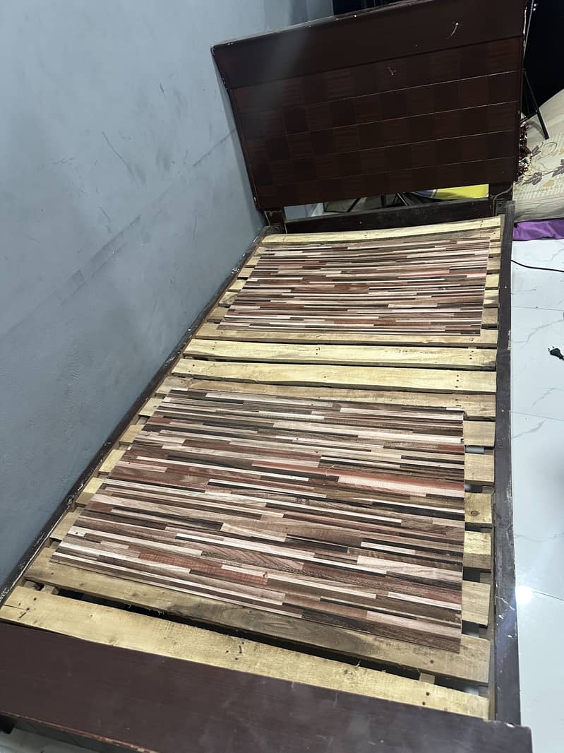Single Bed-Read description 3