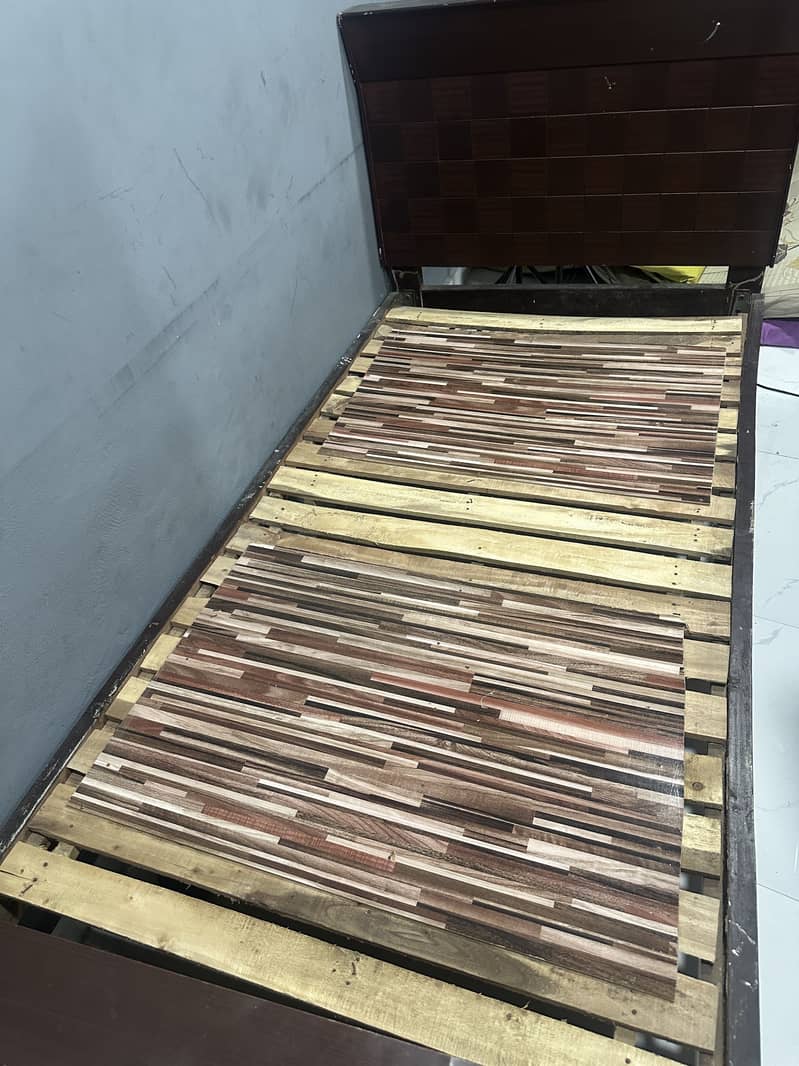 Single Bed-Read description 4