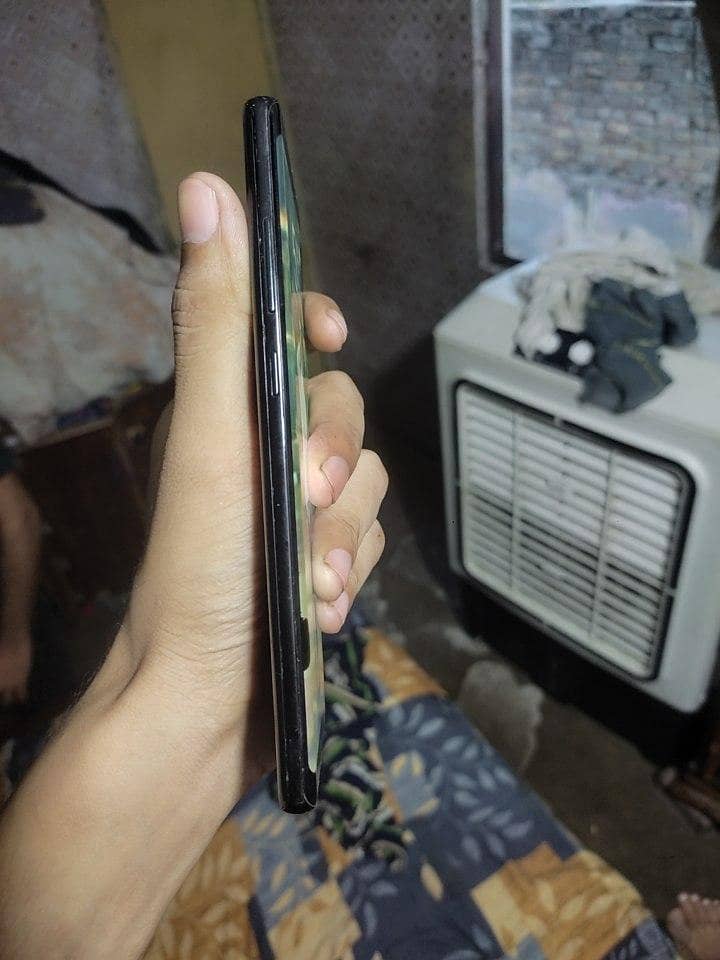 Samsung Mobile Note 8 4