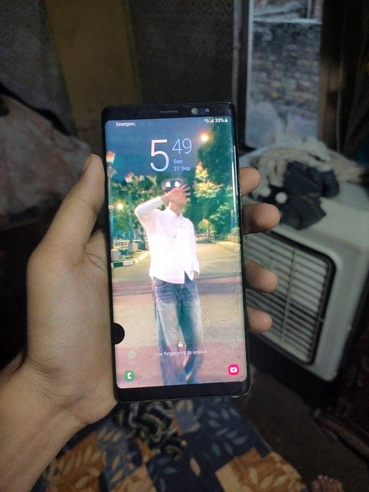 Samsung Mobile Note 8 6