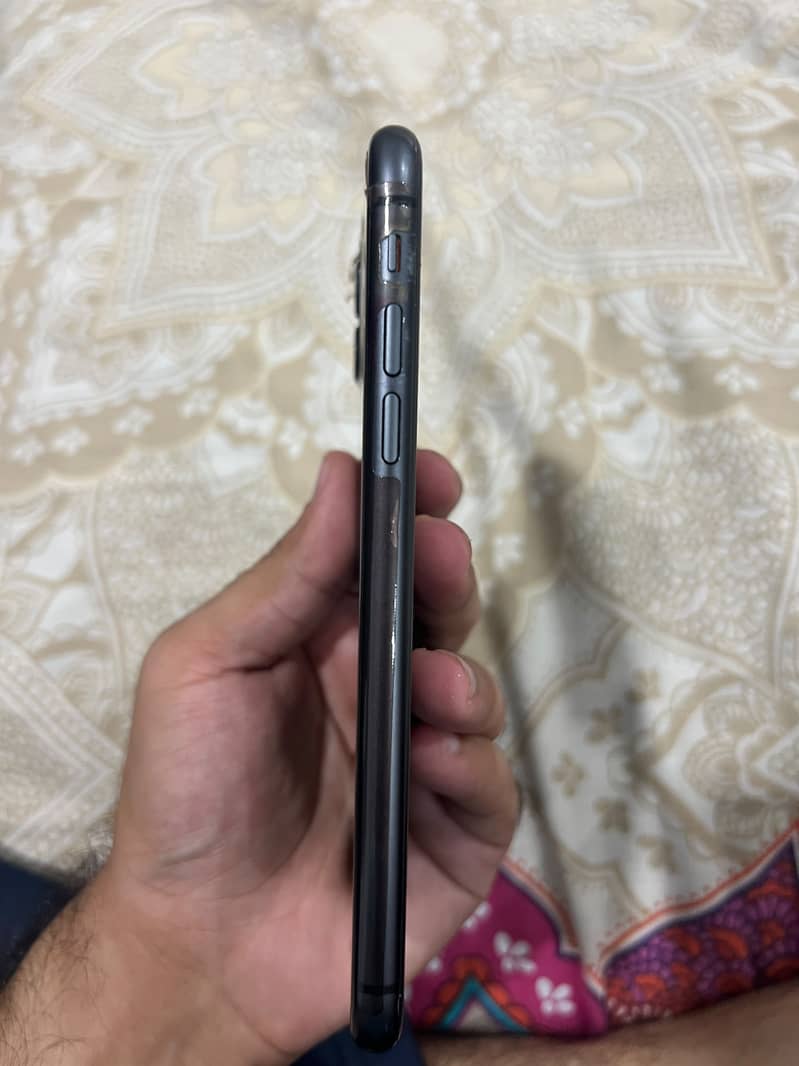 Apple iPhone 11 1