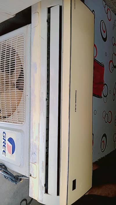 inverter ac h ok chalta hua h