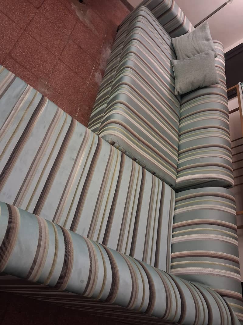 L shaped Sofa 4