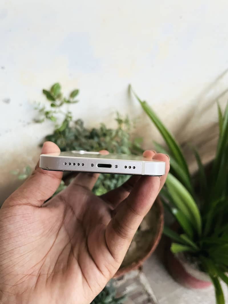 Apple iPhone 12 3