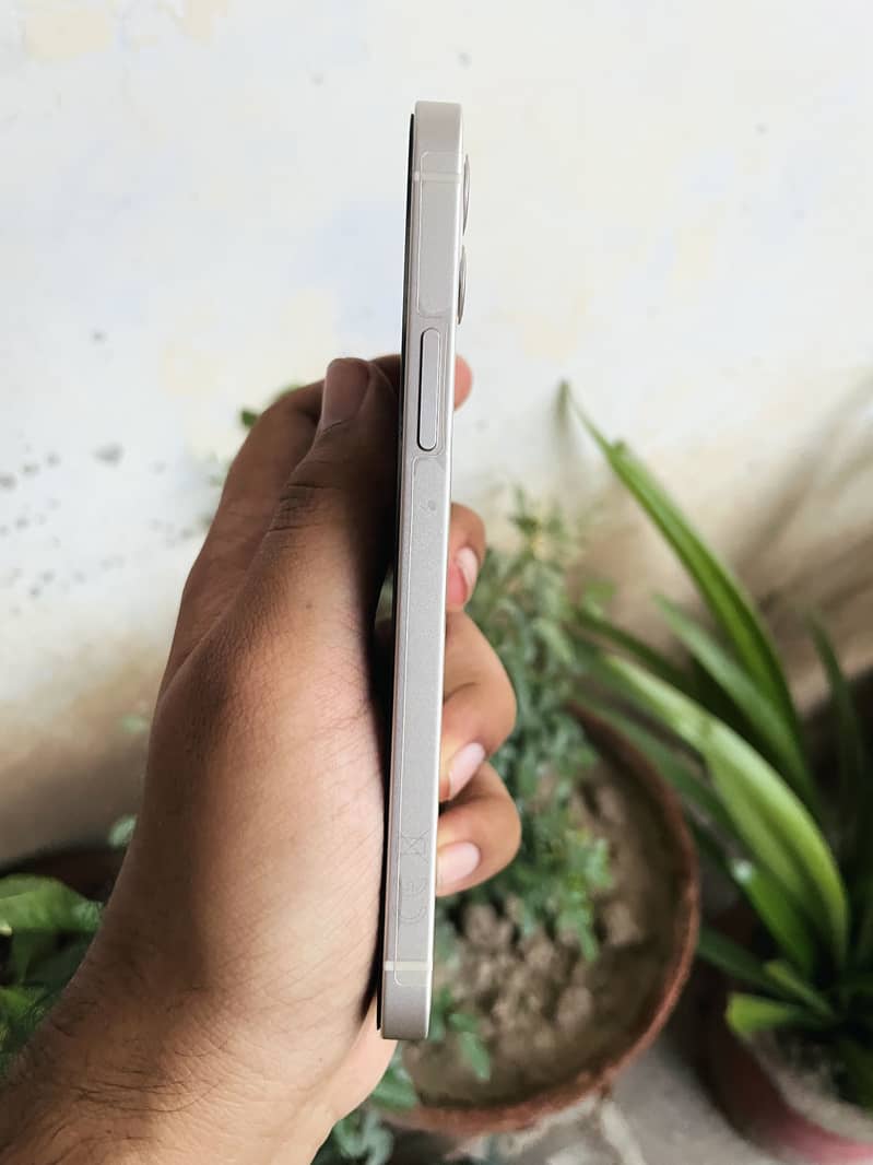 Apple iPhone 12 5