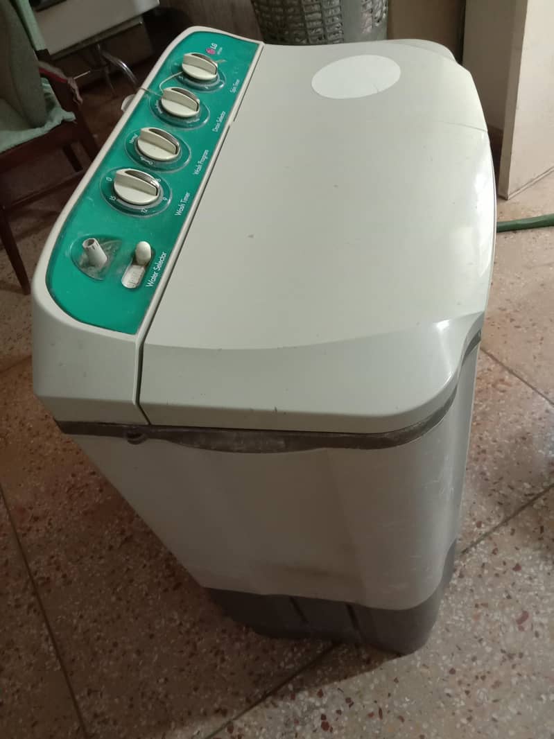 Semi Automatic washing machine 3