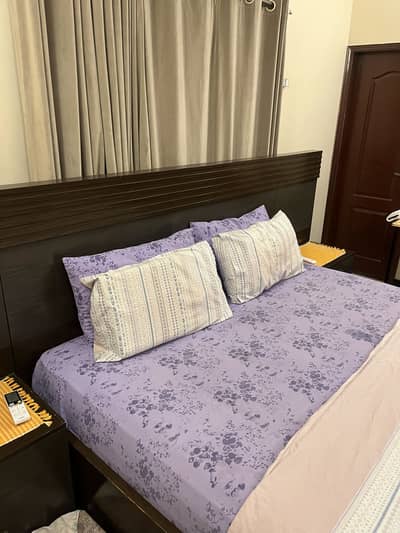 King interwood bed just 7 months used