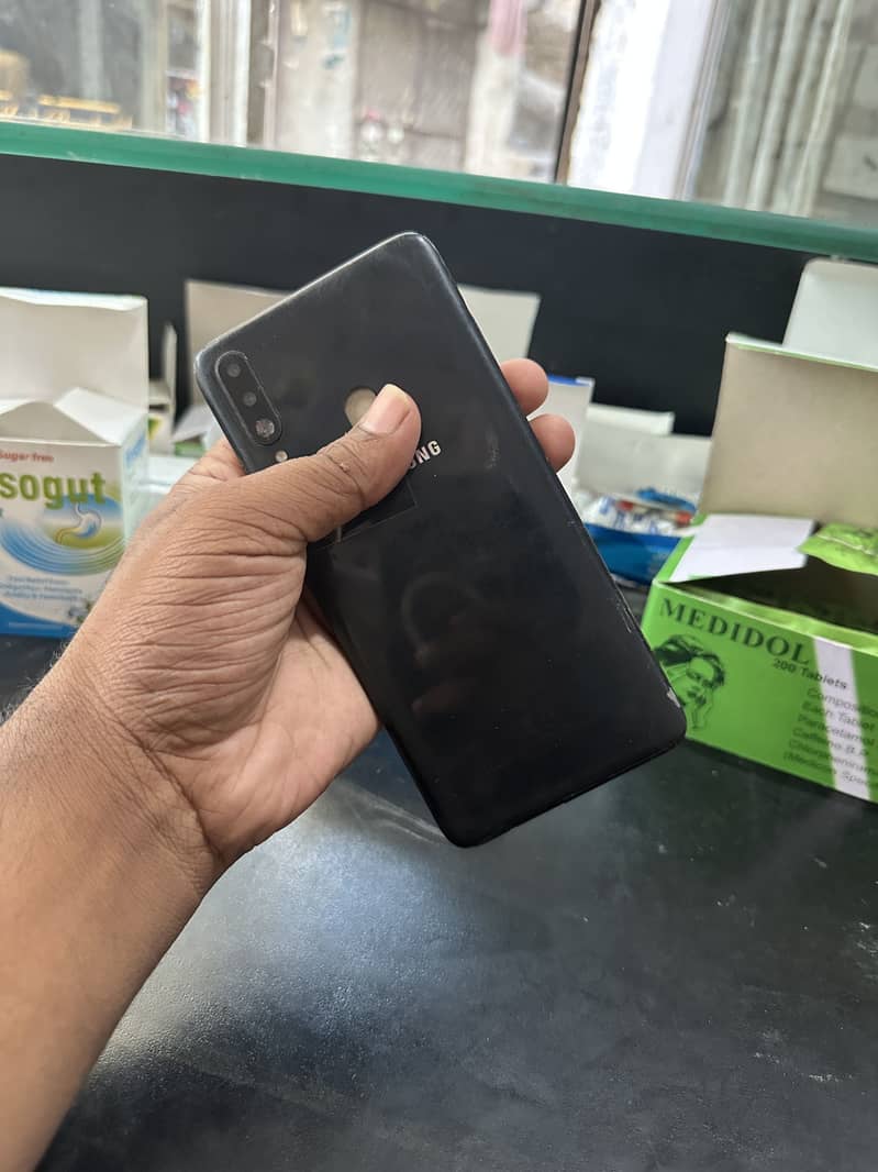 Samsung Mobile A20 2