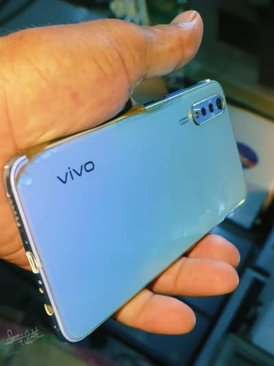 Vivo S1