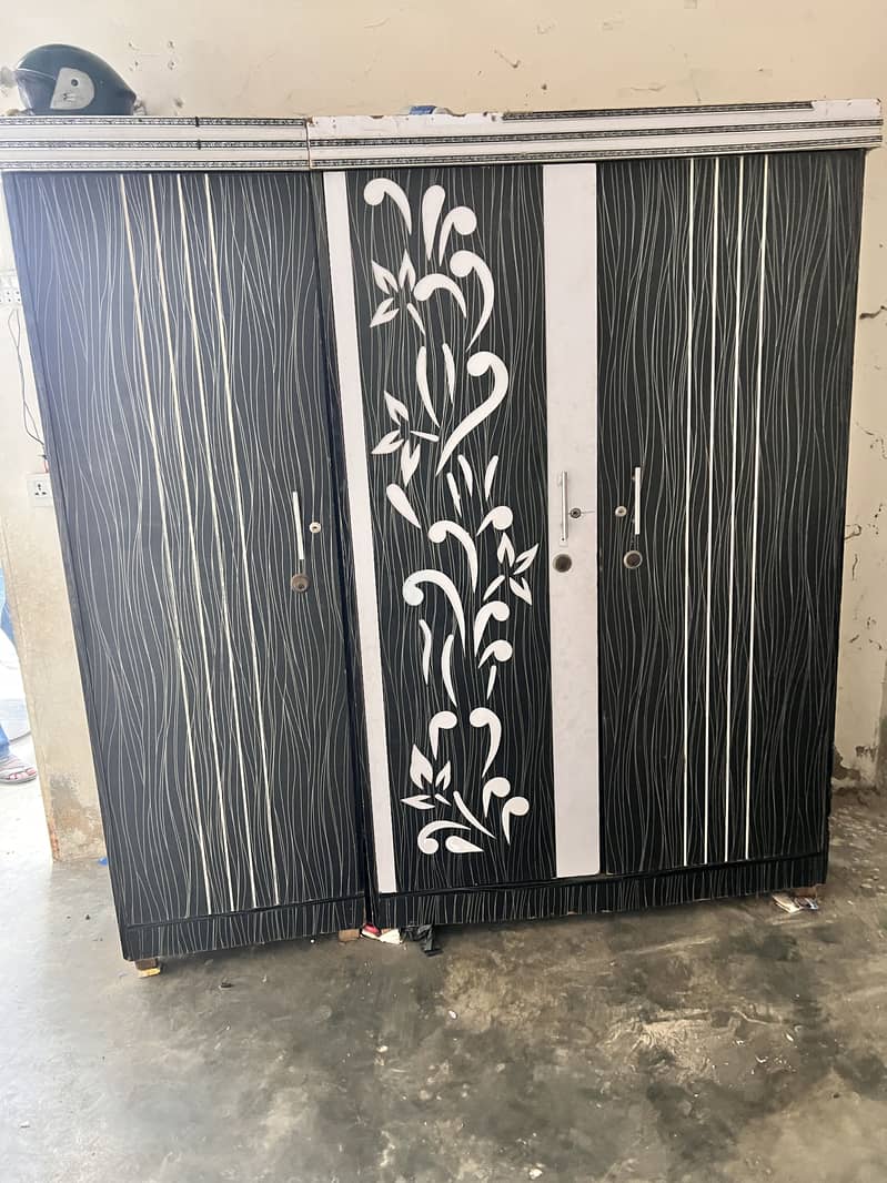Wardrobe 0