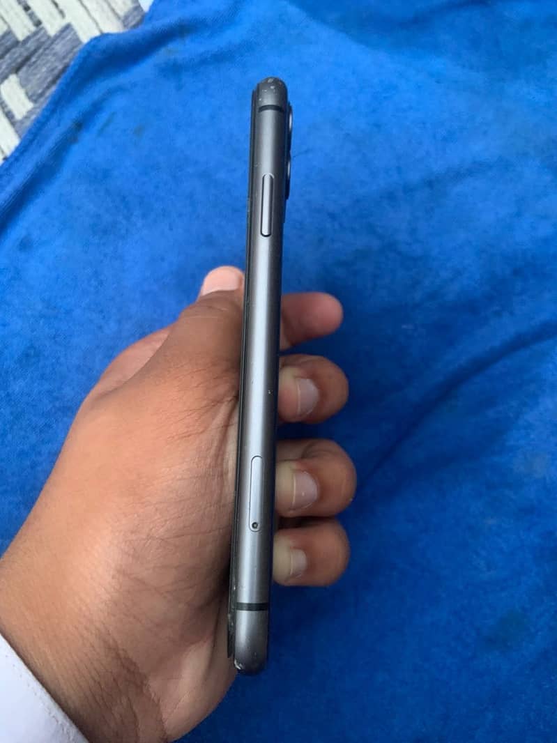 Apple iPhone 11 2