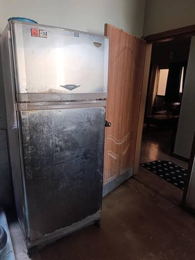 Urgent sale : Fridge working Condition