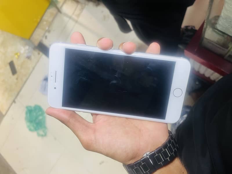 Apple iPhone 7 Plus 1