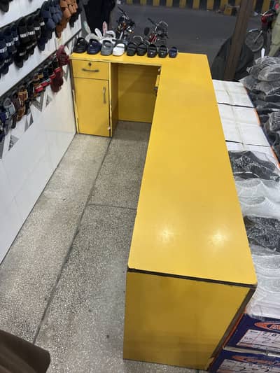 Office table