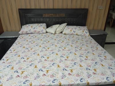 King size Bed