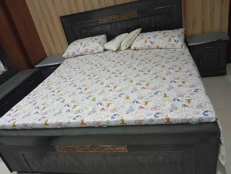 King size Bed 1