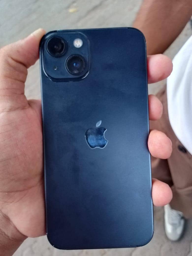 Apple iPhone 13 0