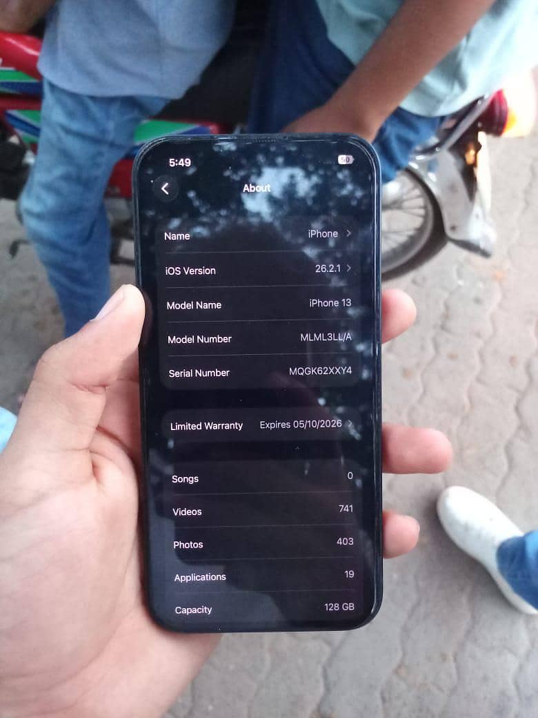Apple iPhone 13 2