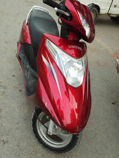 united Scooty 100cc model 2022 good condition