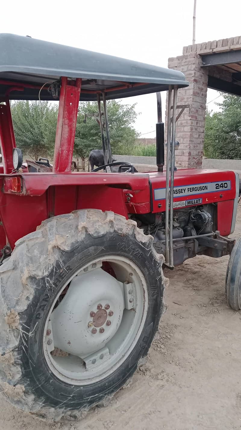 MF 240 6