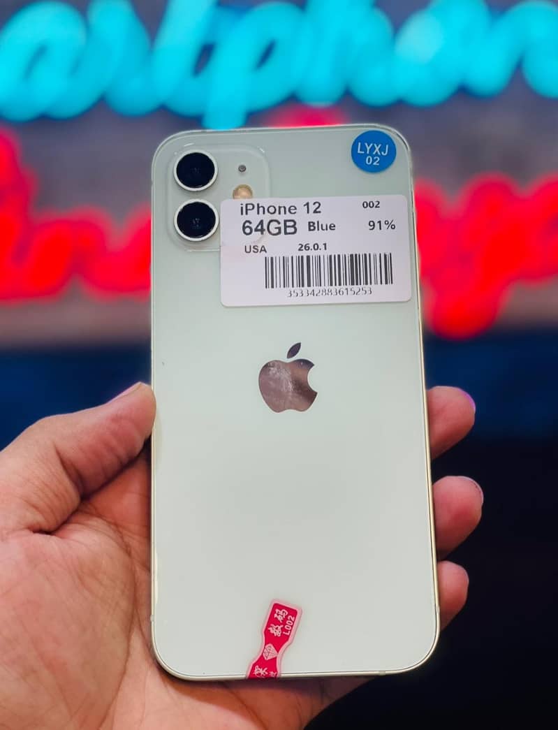 Apple iPhone 12 4